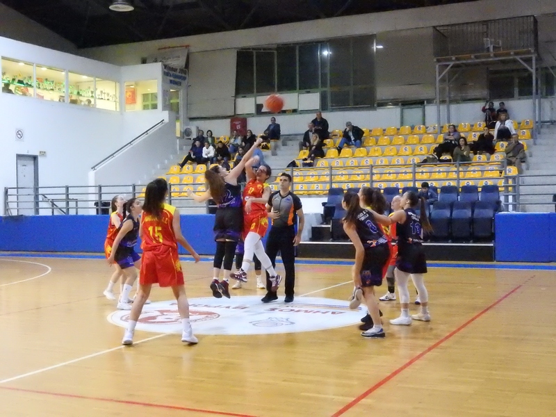 Οι νεανίδες μας πέρασαν διά πυρός και σιδήρου από την Εργάνη