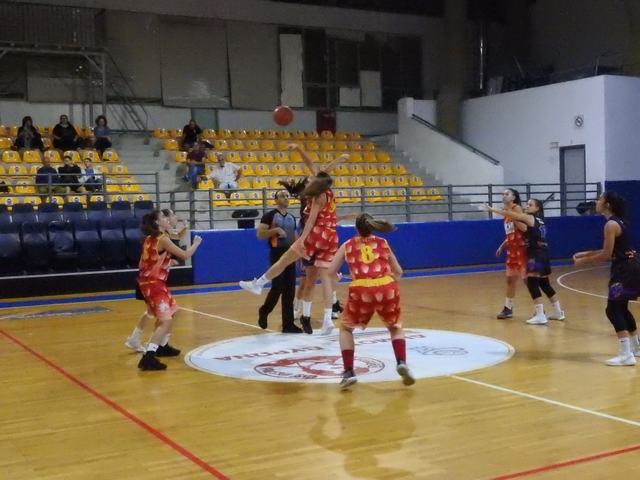 Οι νεανίδες πέρασαν σα σίφουνας από το Βύρωνα!