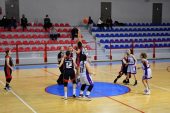 Άνετη επικράτηση των γυναικών επί του Γαλατσίου στην πρεμιέρα του Β’ Γύρου.