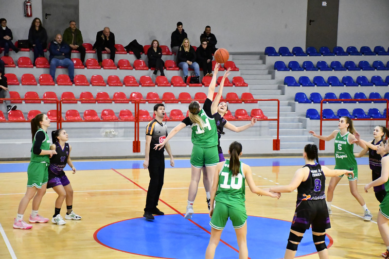 Οι νεανίδες μας ηττήθηκαν από τις πρωτοπόρες του πρωταθλήματος πράσινες.